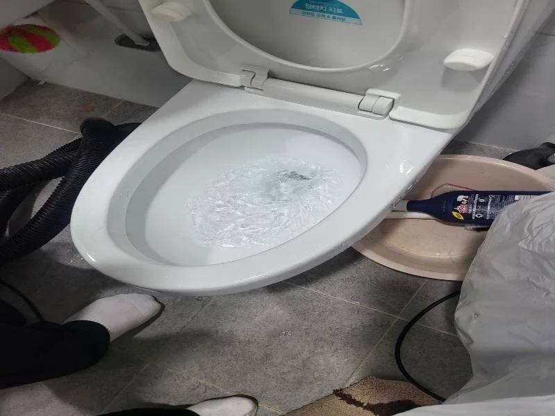 성북구 변기막힘 작업사례 3
